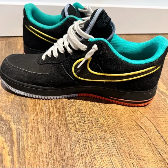Nike Air Force 1 07 LV8 peace and unity